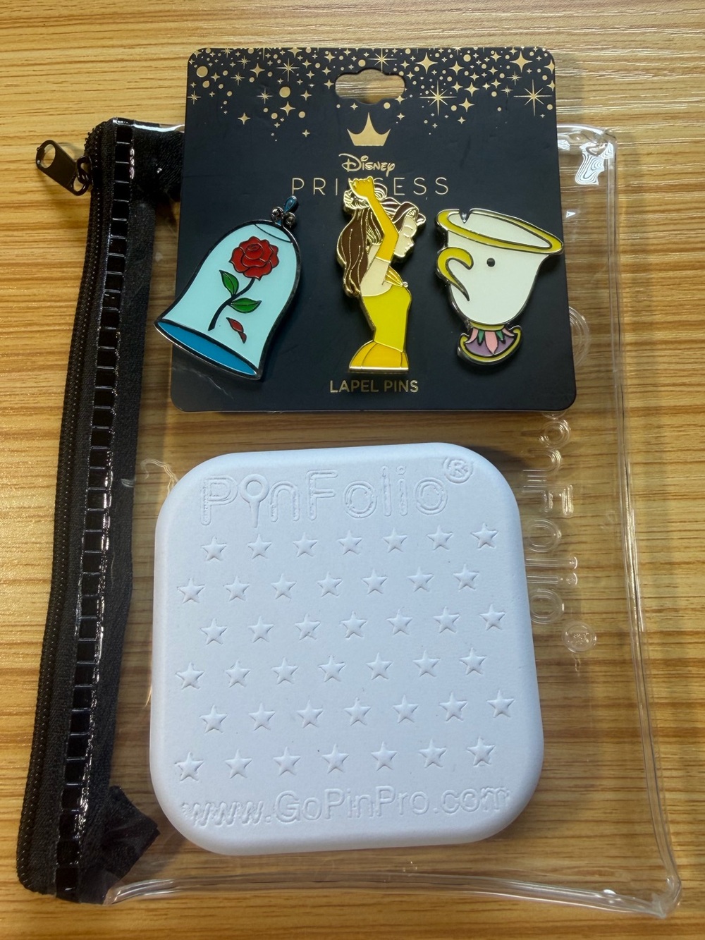 Disney Princess Belle 3 Pin Trio+Mini Pin Folio & Pin Folio